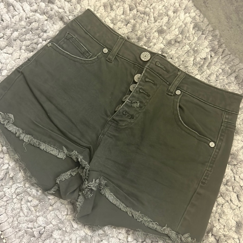 Refuge Green Denim Button Shorts